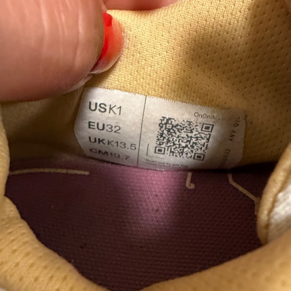 ON Kids Sneakers - White and Pink - Picture 5 of 6